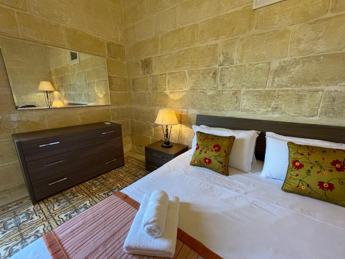 Penelope Townhouse Hotel Ghajn il-Kbira  Kültér fotó