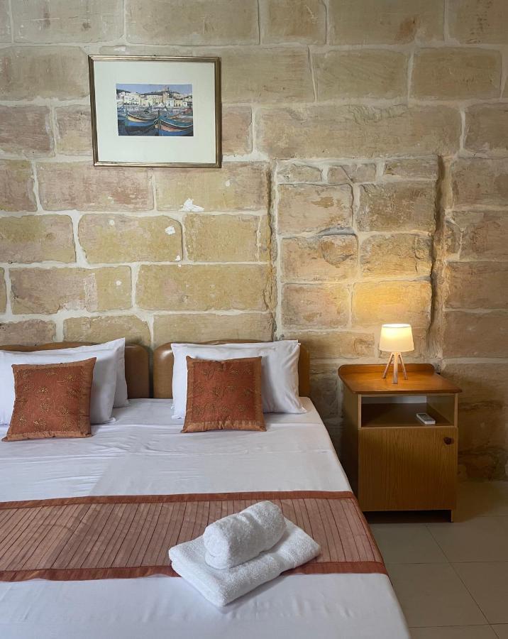 Penelope Townhouse Hotel Ghajn il-Kbira  Kültér fotó