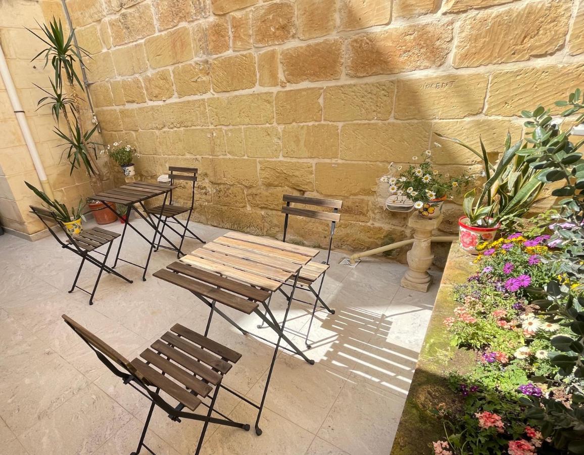 Penelope Townhouse Hotel Ghajn il-Kbira  Kültér fotó